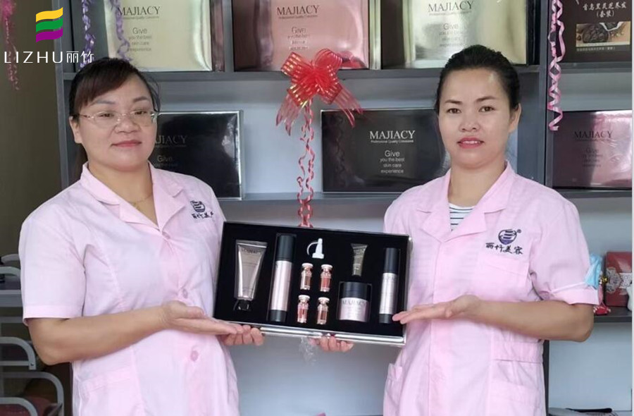 美容院拓客技巧免費送，快來廣西美容學(xué)?？纯?>
								
								<span id=