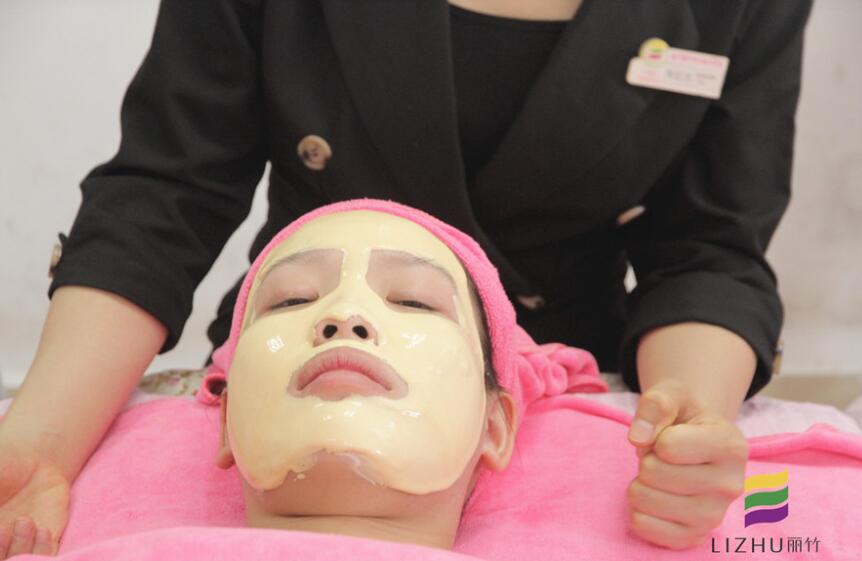 學(xué)秋季護(hù)膚技巧，感受南寧美容培訓(xùn)學(xué)校哪家好