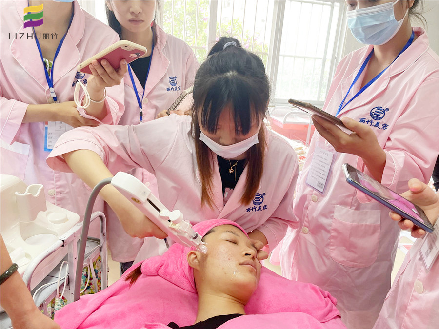 如何延長(zhǎng)美容儀器使用時(shí)間？南寧美容儀器培訓(xùn)班教你