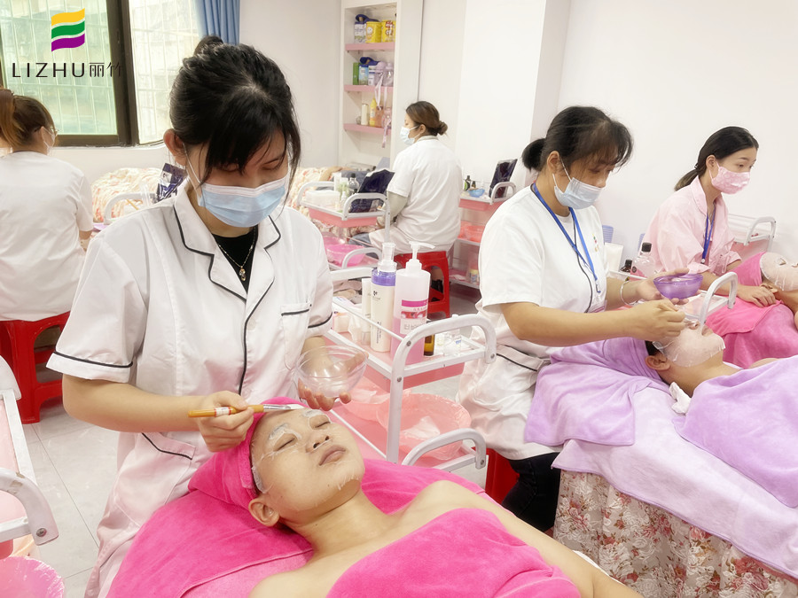 哪些因素造成皮膚反復過敏？南寧哪里可以學皮膚管理