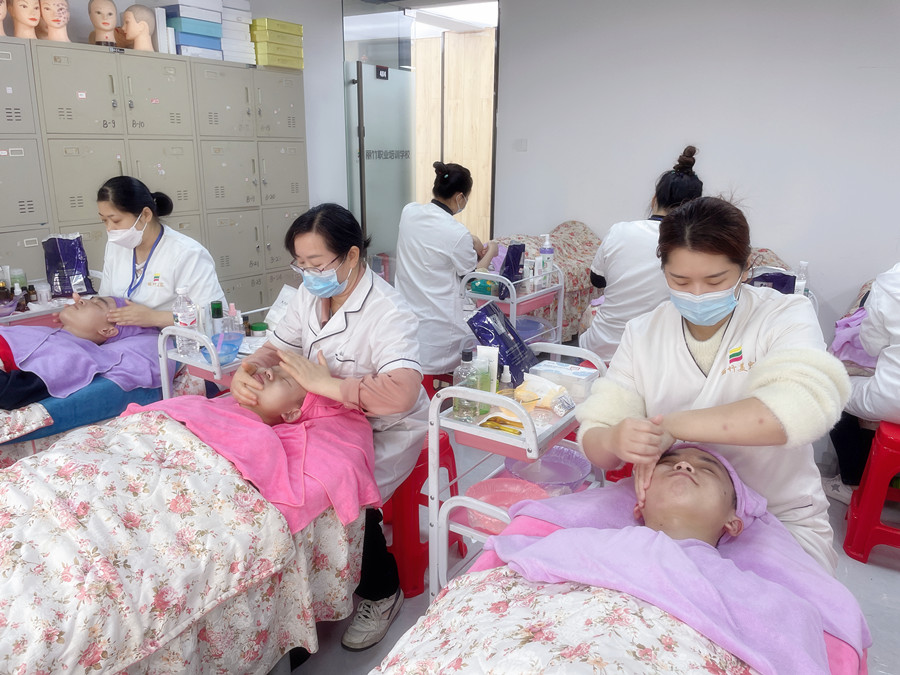 廣西美容養(yǎng)顏：如何保持皮膚白嫩？