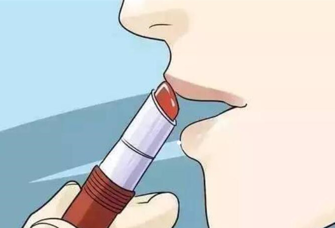 嘴唇干裂起皮的原因，南寧美容護(hù)膚養(yǎng)顏教程