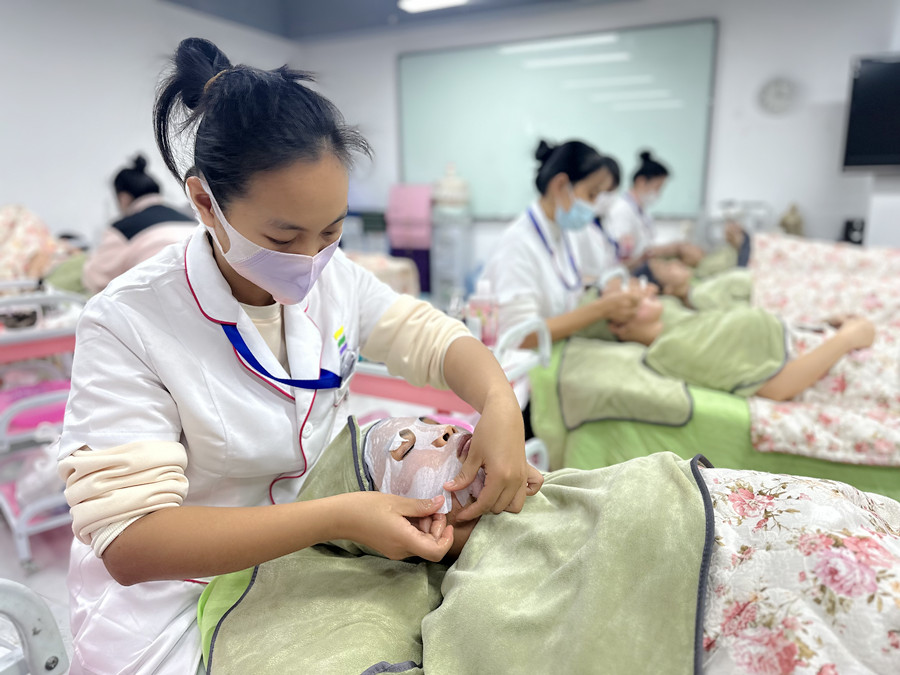 春季護(hù)膚緊急攻略，南寧護(hù)膚美容培訓(xùn)