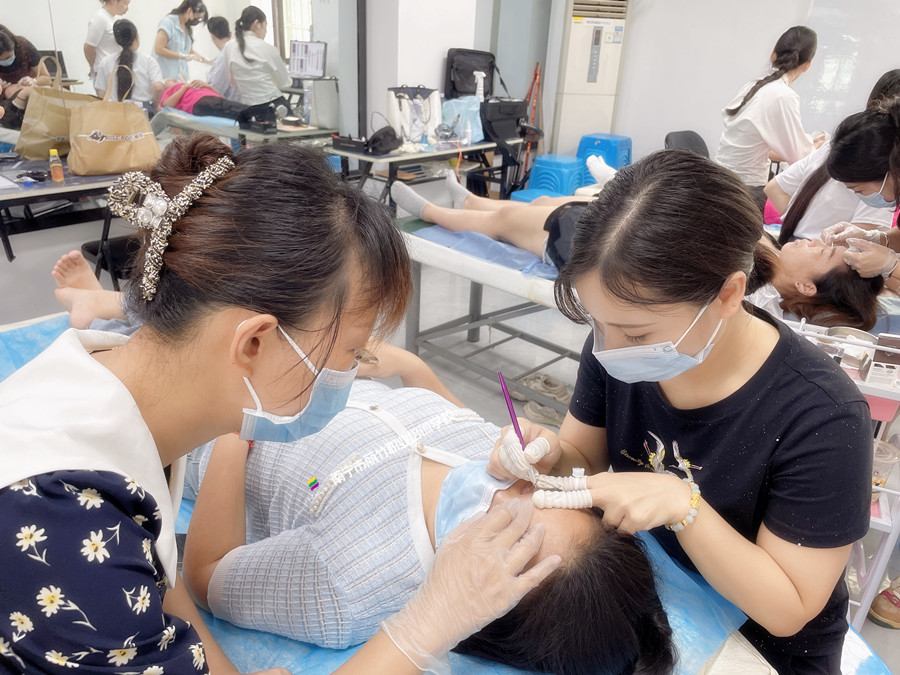 廣西紋繡哪里可以進(jìn)修？色乳的選擇