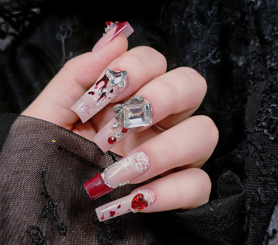 紅色蕾絲新年美甲，美甲從零開(kāi)始學(xué)