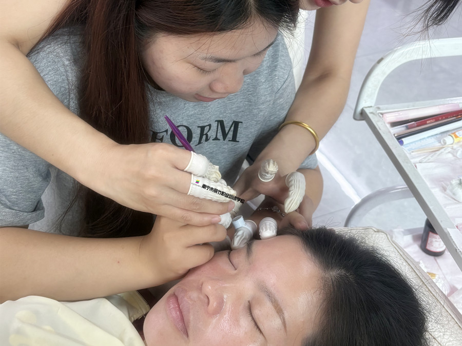 廣西紋眉操作：紋眉脫痂后為什么不上色？